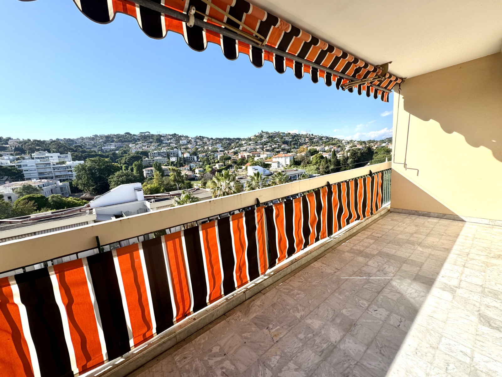 Image_, Studio, Golfe Juan, ref :812