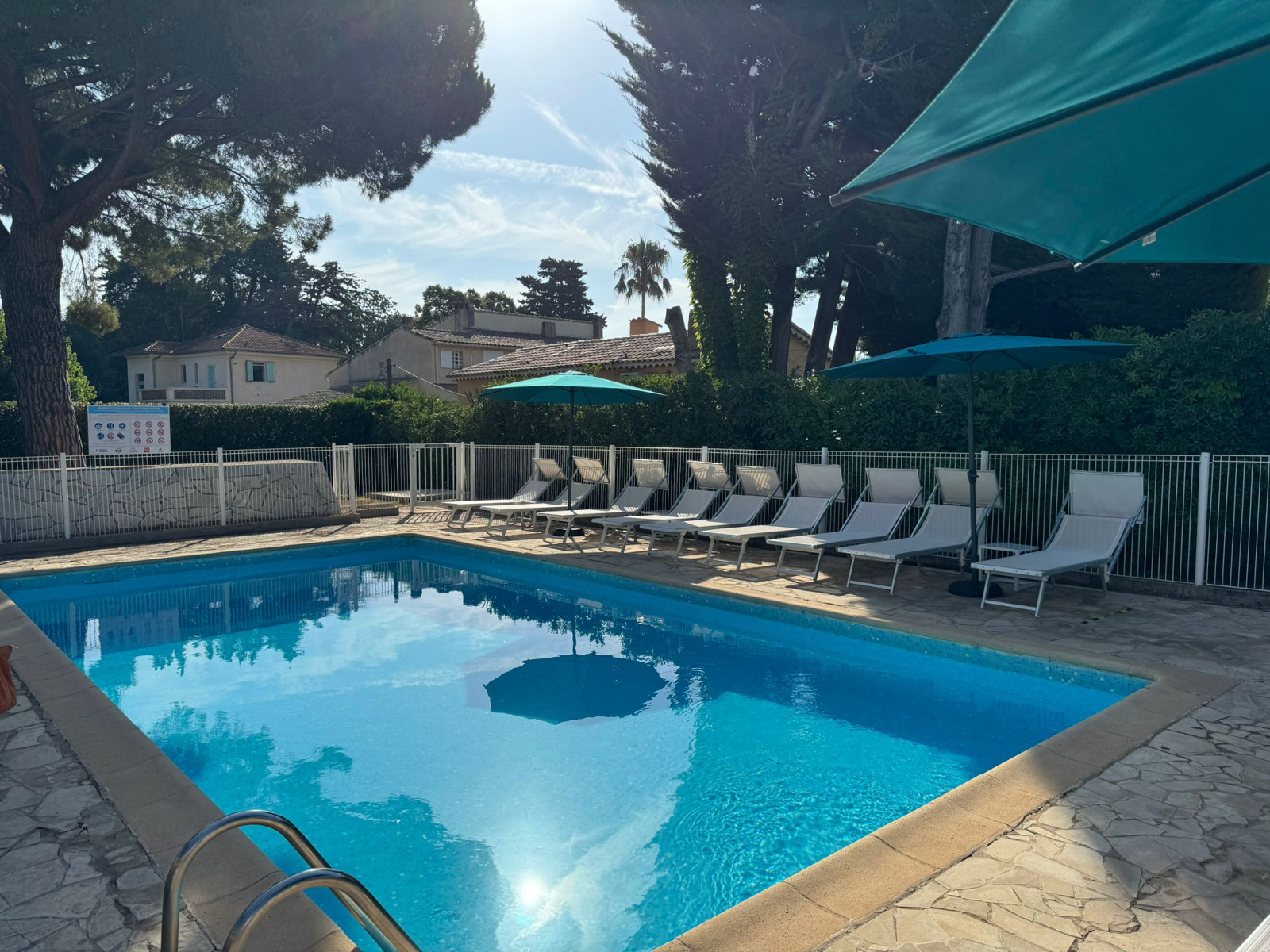 Image_, Studio, Golfe Juan, ref :808