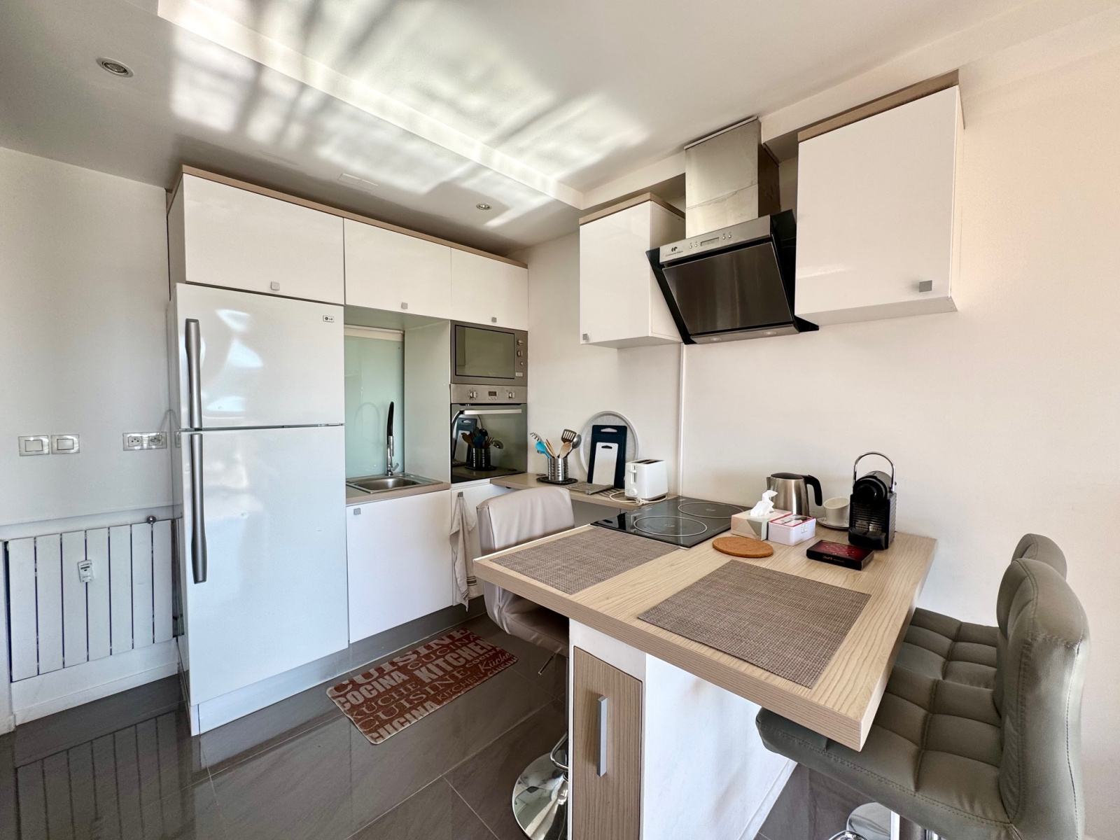 Image_, Studio, Golfe Juan, ref :808